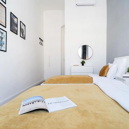 Large Apartment At Perfect Central Location Будапеща Екстериор снимка