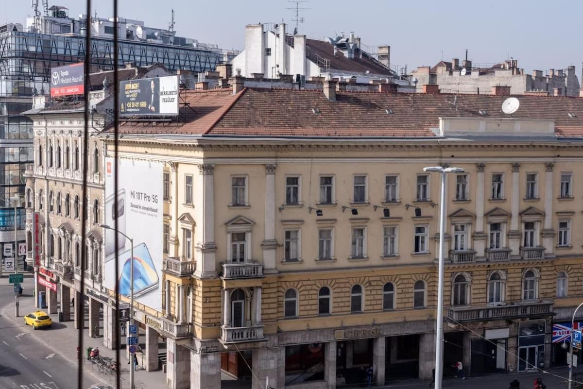 Large Apartment At Perfect Central Location Будапеща Екстериор снимка