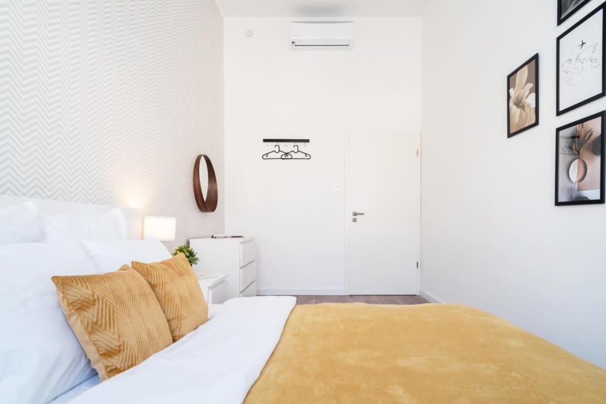 Large Apartment At Perfect Central Location Будапеща Екстериор снимка
